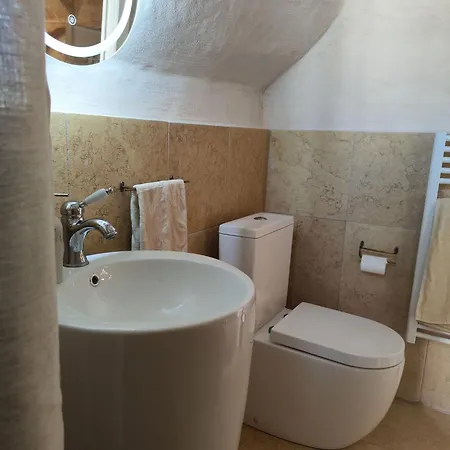Stone House דירה